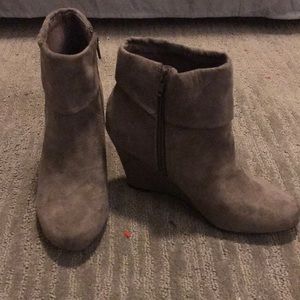 Gray wedge booties
